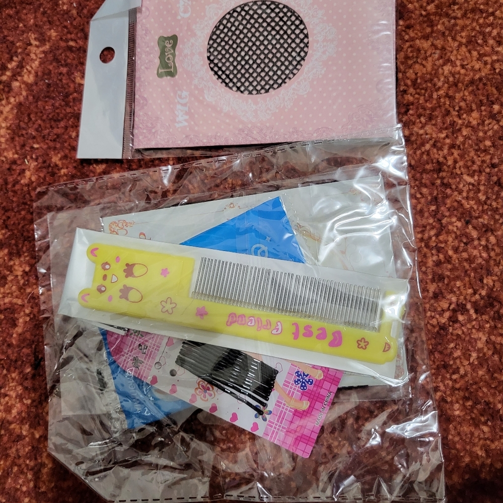 (1)Wig Cap (2) Wig bundle comes with comb, pins, and Wig cap